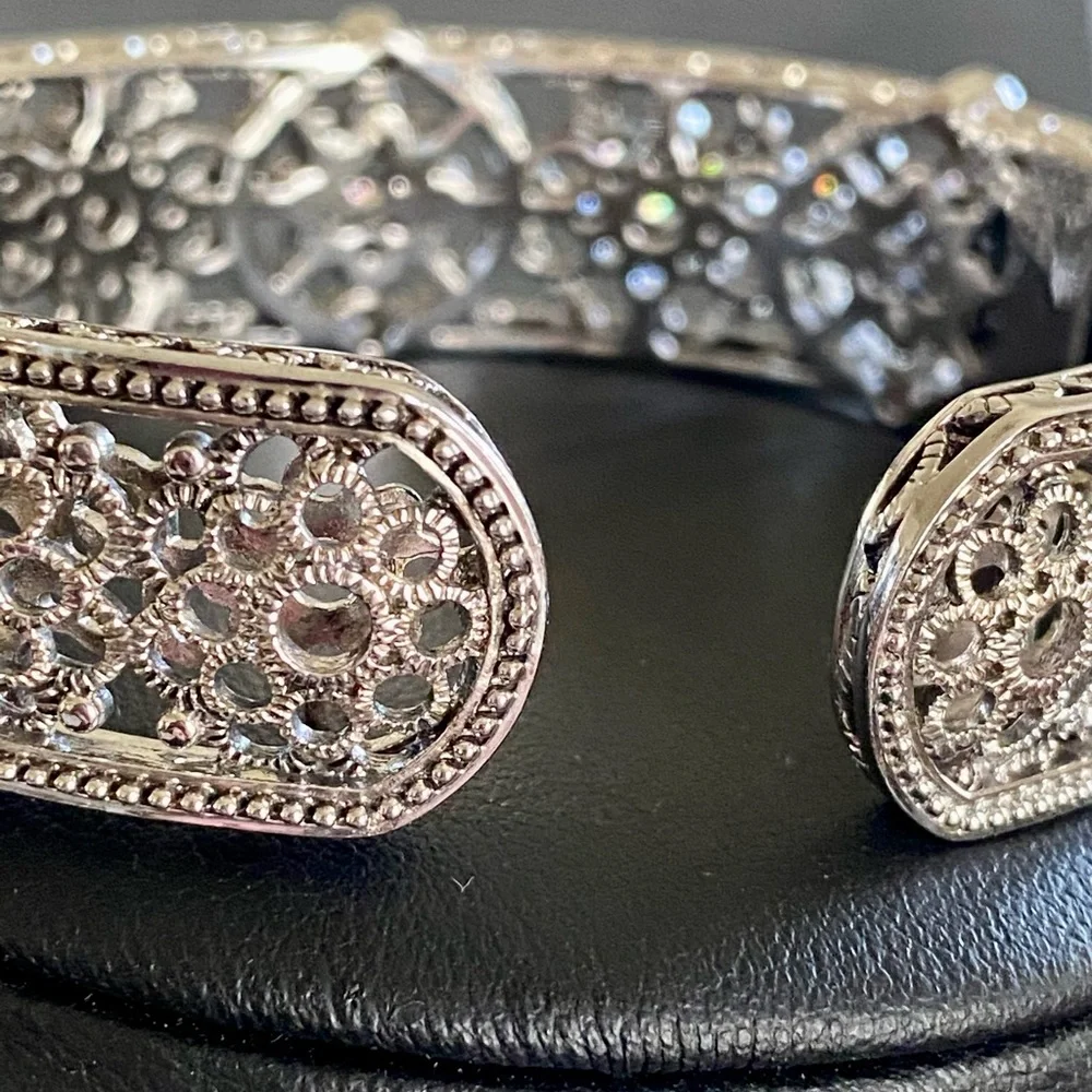 Judith Ripka bracelet - Picture 3 of 13